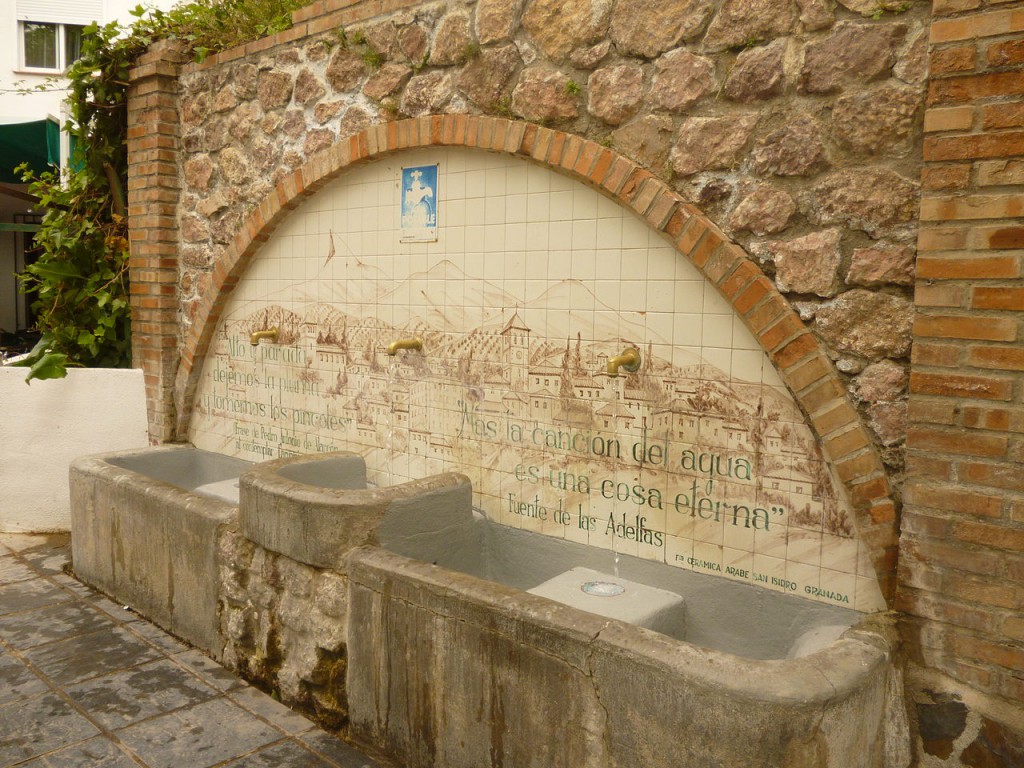 Fuente Lanjarón en La Alpujarra granadina