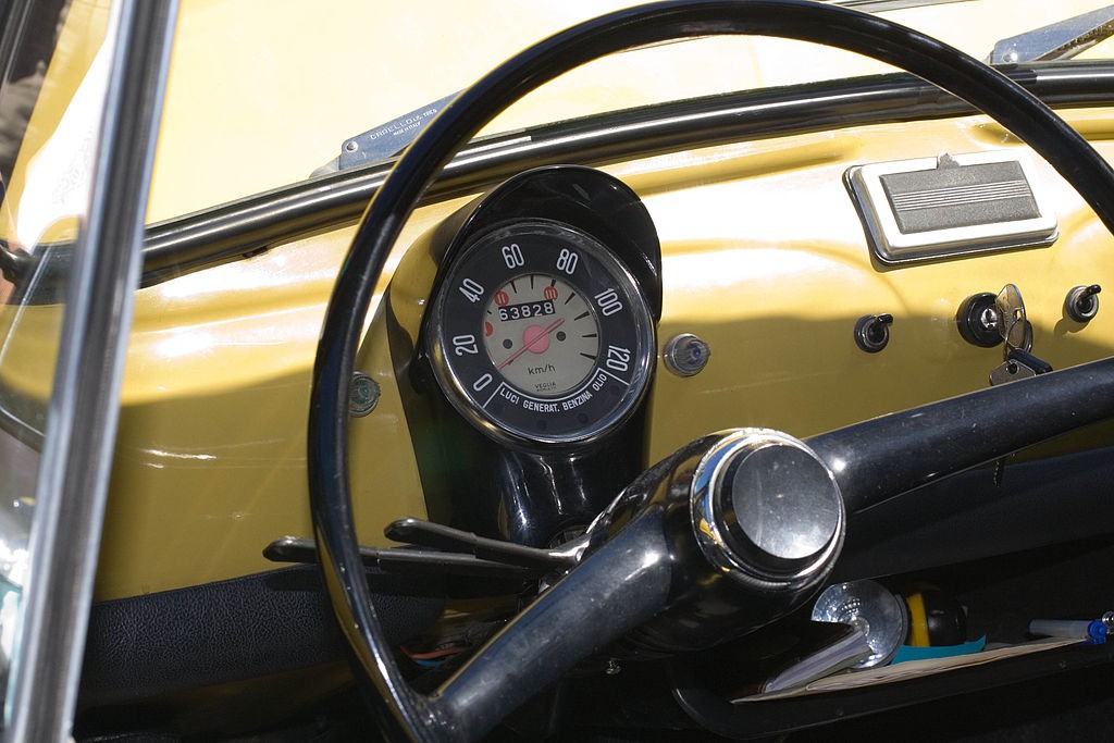 Fiat 500 F dashboard