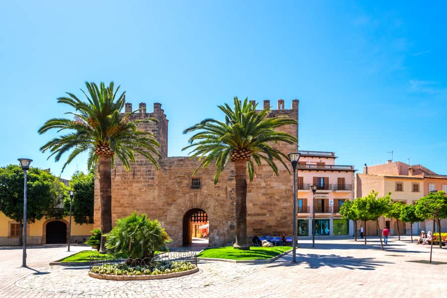 Alcudia: Un recinto medieval