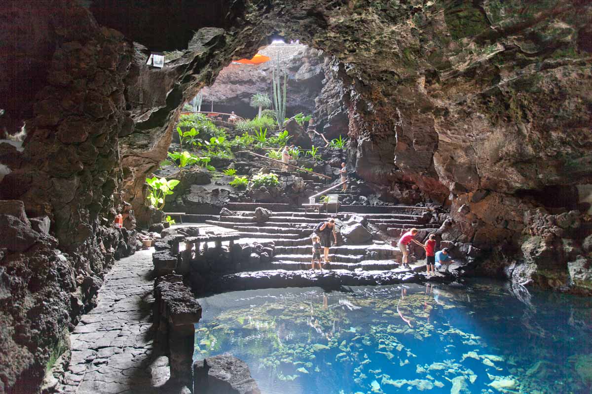 Discovering Lanzarote with a rental car