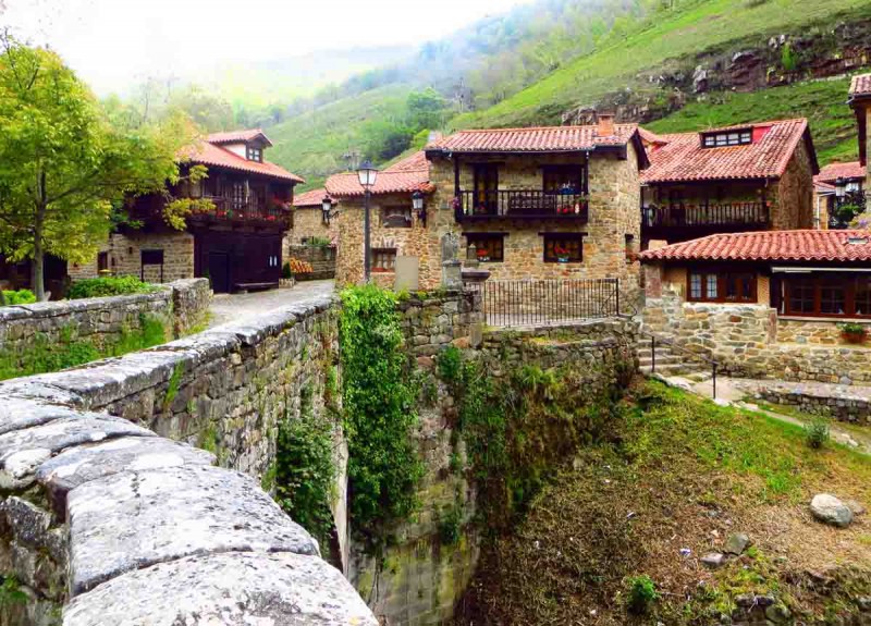 Pueblos con Encanto - Bárcena Mayor