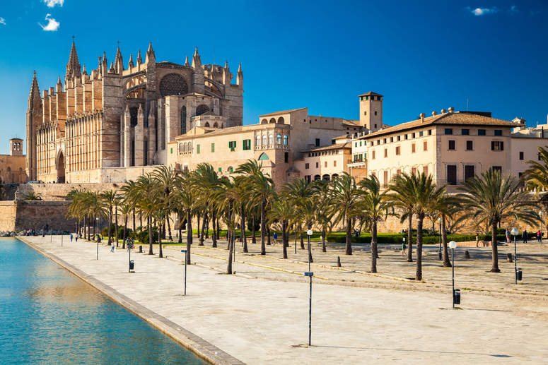 ¿Con qué compañía alquilar coche en Mallorca?