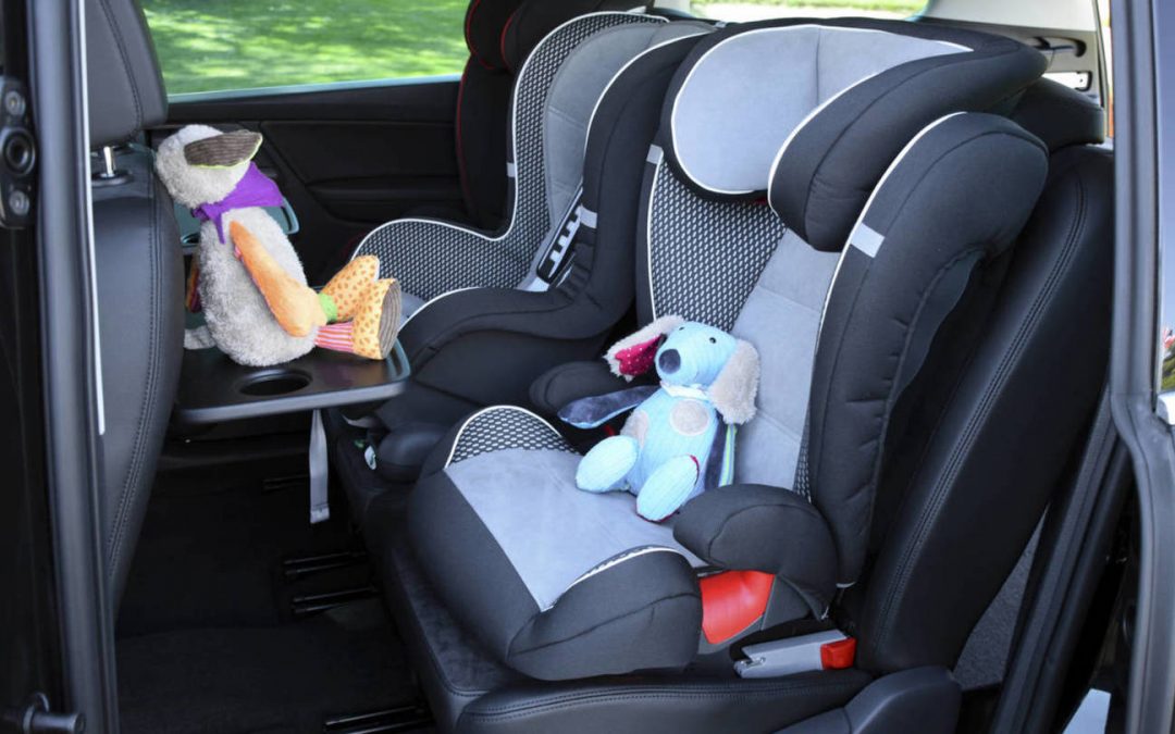 Cómo colocar una sillita de niño en el coche?