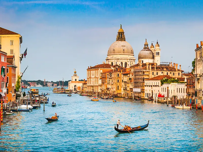 Descubre los eventos imprescindibles de Italia en 2025