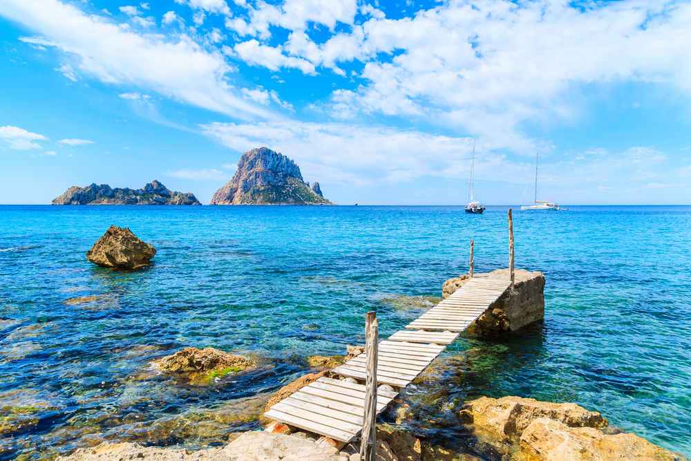 Calas que visitar en Santa Eulalia del Río en Ibiza