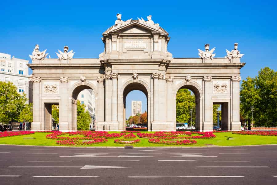 Puerta Alcalá Primavera San Isidro