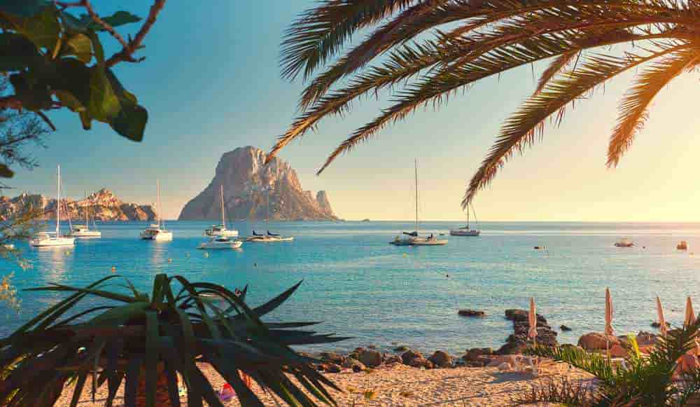 location de voitures à Ibiza sans carte de crédit avec Record go